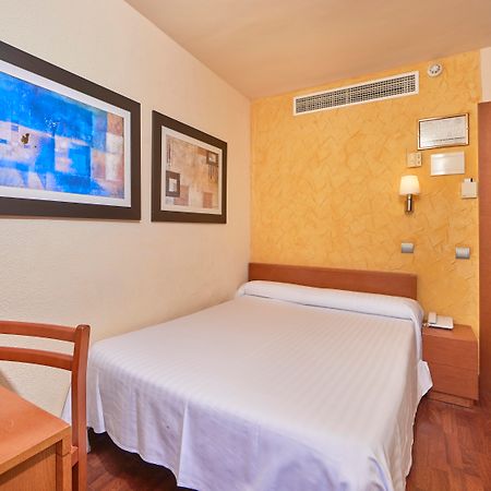 Mll Blue Bay Hotel Cala Major  Bagian luar foto
