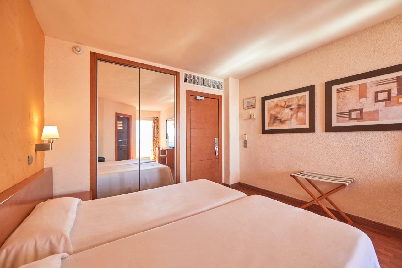 Mll Blue Bay Hotel Cala Major  Bagian luar foto